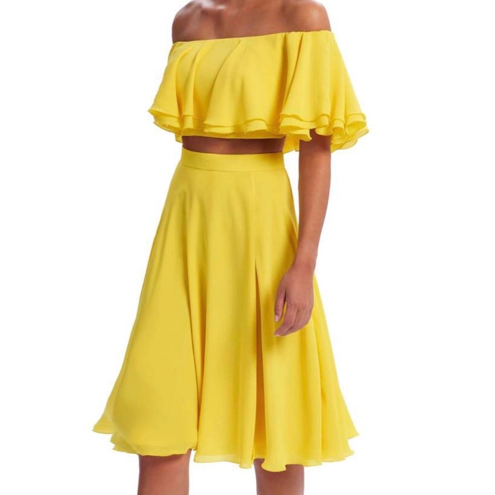 NWOT Nadine Merabi Josephine Off The Shoulder Top size Large in Yellow